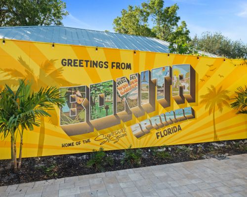 Greeting from Bonita Springs mural.